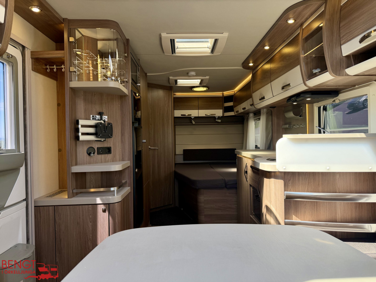 Knaus Südwind 580 UF Scandinavien Selection Fransk säng ALDE, bild 18 av 23