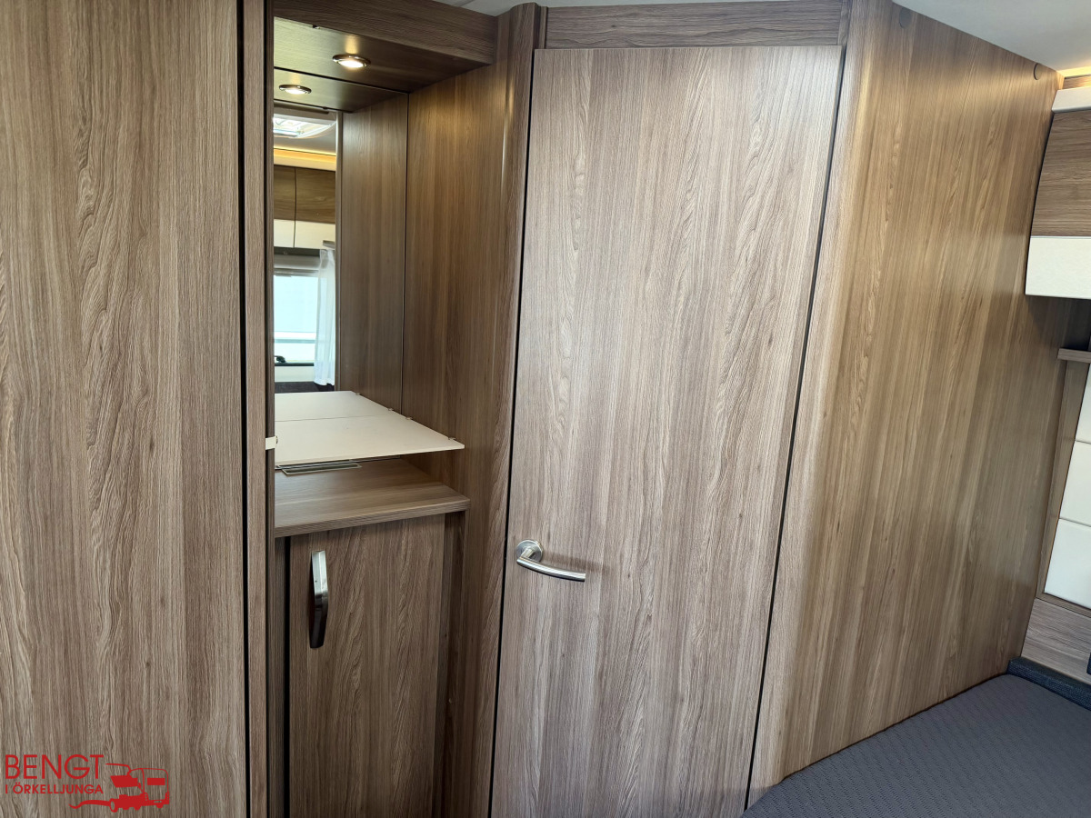 Knaus Südwind 580 UF Scandinavien Selection Fransk säng ALDE, bild 22 av 23