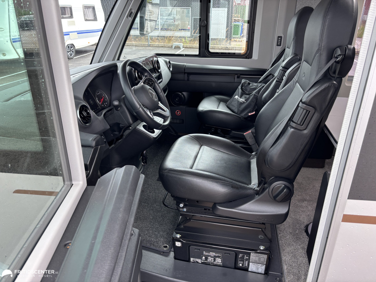 Adria Supersonic 780 SL / Lithium / Solcell / Truma AC, bild 18 av 39