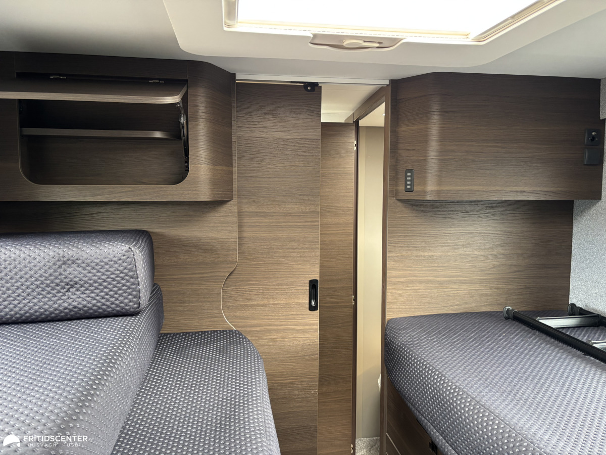 Adria Supersonic 780 SL / Lithium / Solcell / Truma AC, bild 27 av 39