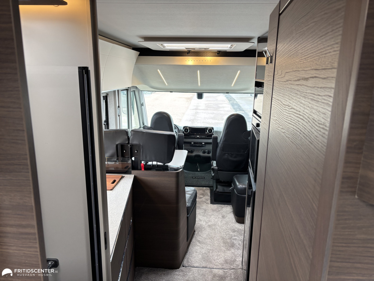 Adria Supersonic 780 SL / Lithium / Solcell / Truma AC, bild 31 av 39