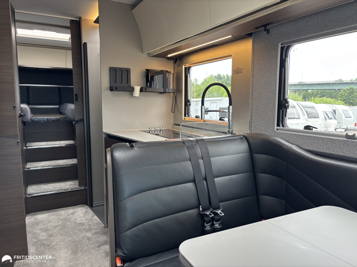 Adria Supersonic 780 SL / Lithium / Solcell / Truma AC, bild 32 av 39