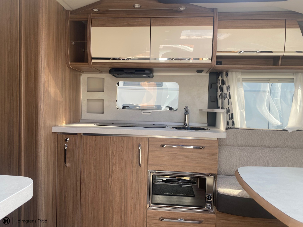 Knaus Sudwind 540 ue långbäddar, bild 9 av 19