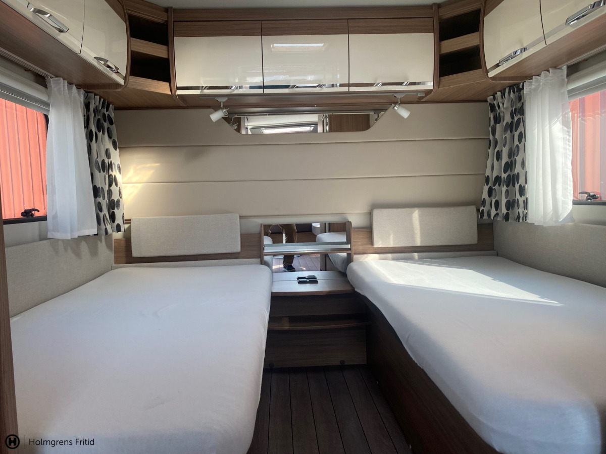 Knaus Sudwind 540 ue långbäddar, bild 13 av 19