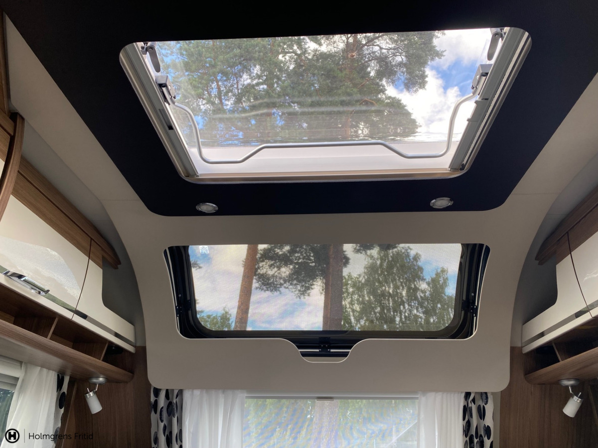 Knaus Sudwind 540 ue långbäddar, bild 18 av 19