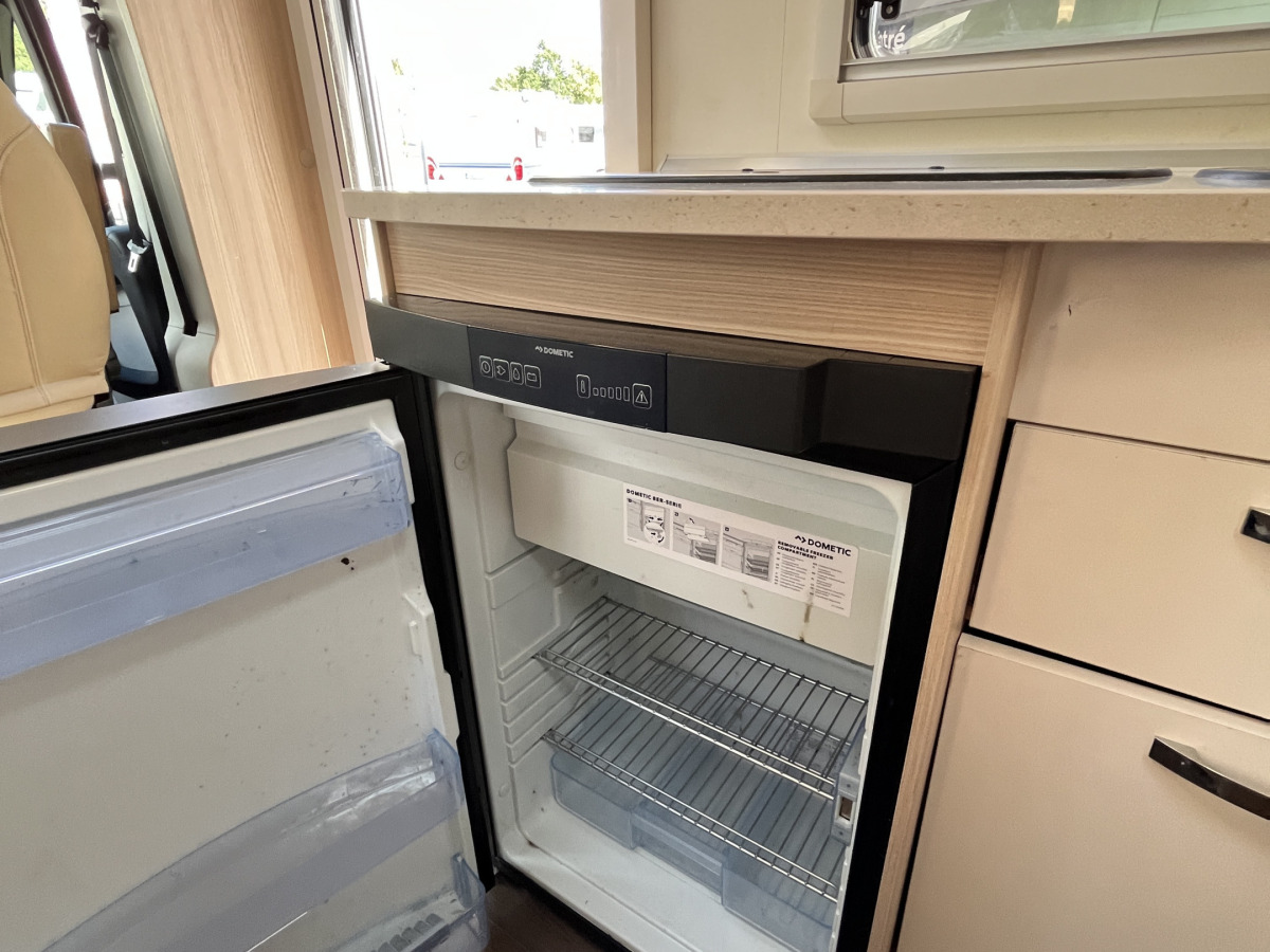 Bürstner T 569 Smidig liten husbil under 6m, bild 15 av 27