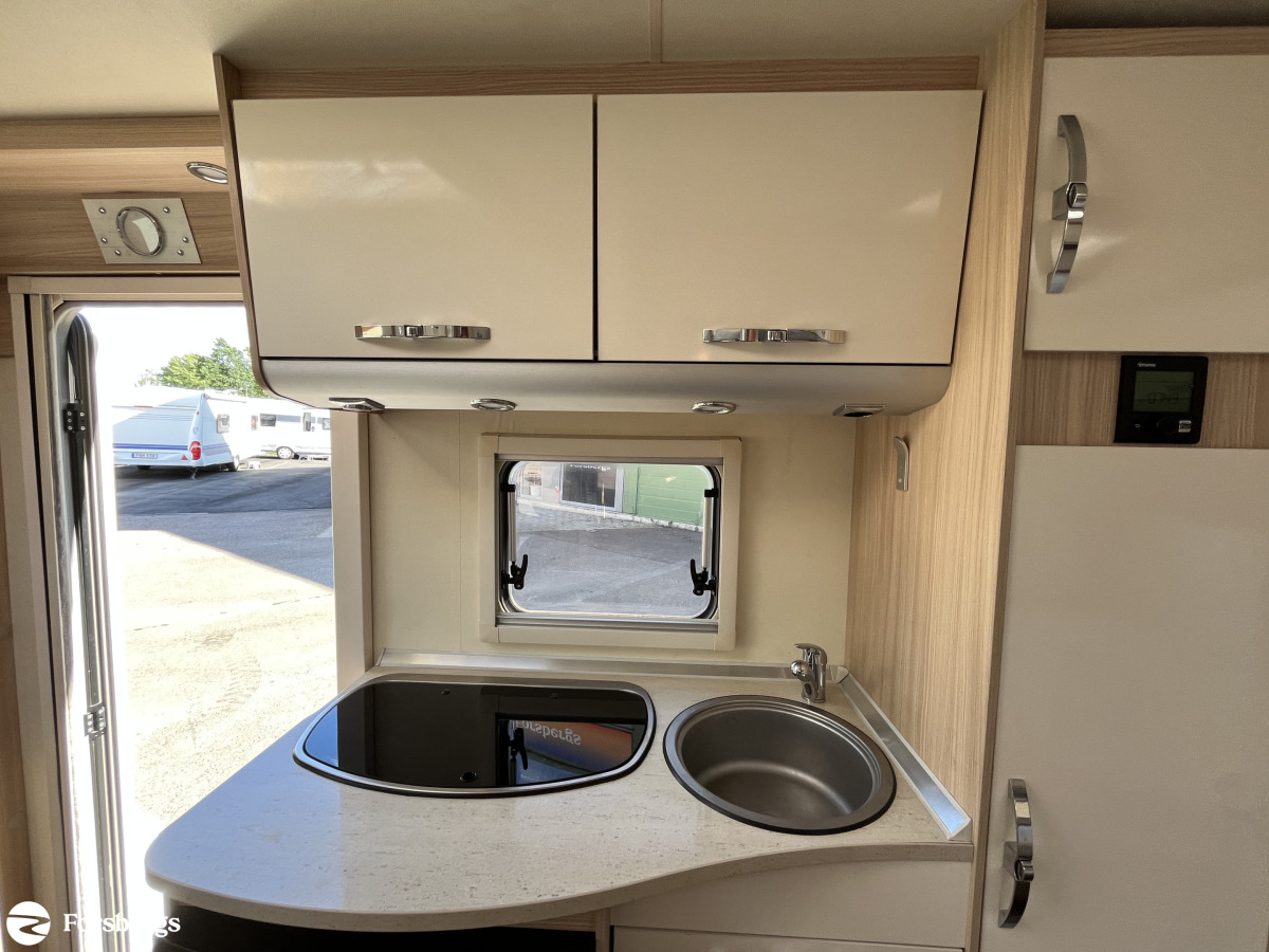 Bürstner T 569 Smidig liten husbil under 6m, bild 23 av 27
