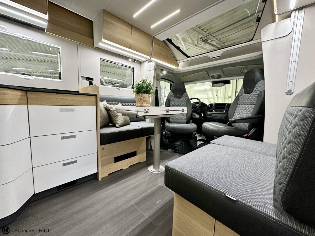 Adria MATRIX PLUS 670 DL Face to Face, bild 8 av 19