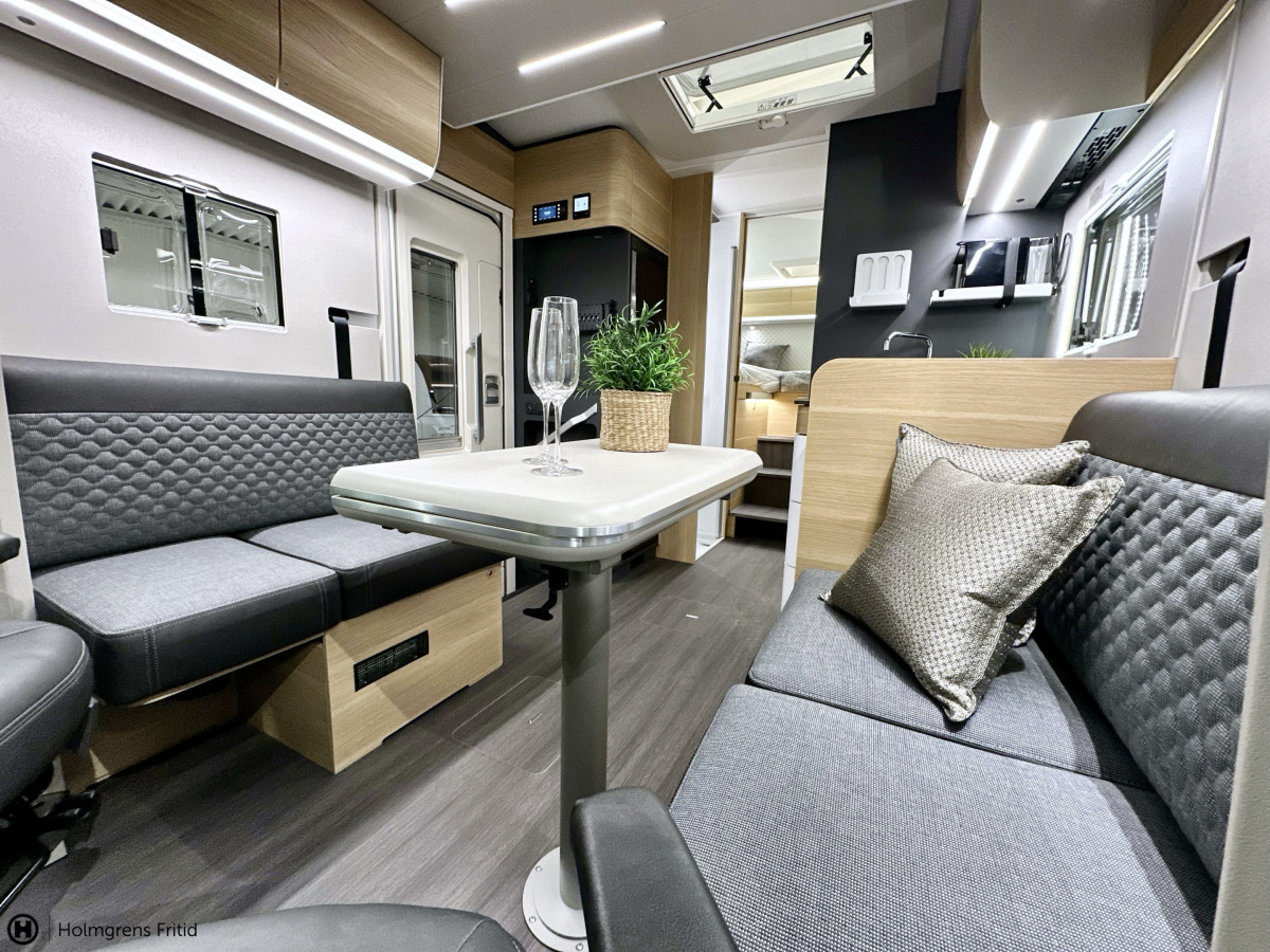 Adria MATRIX PLUS 670 DL Face to Face, bild 9 av 19