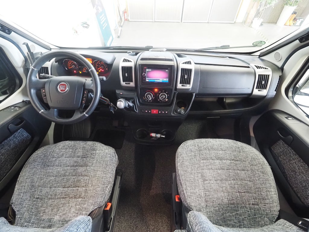 La Strada Avanti AUT I 150hk I Solcell I Taksäng I 4 bäddar I Dragkrok, bild 6 av 24