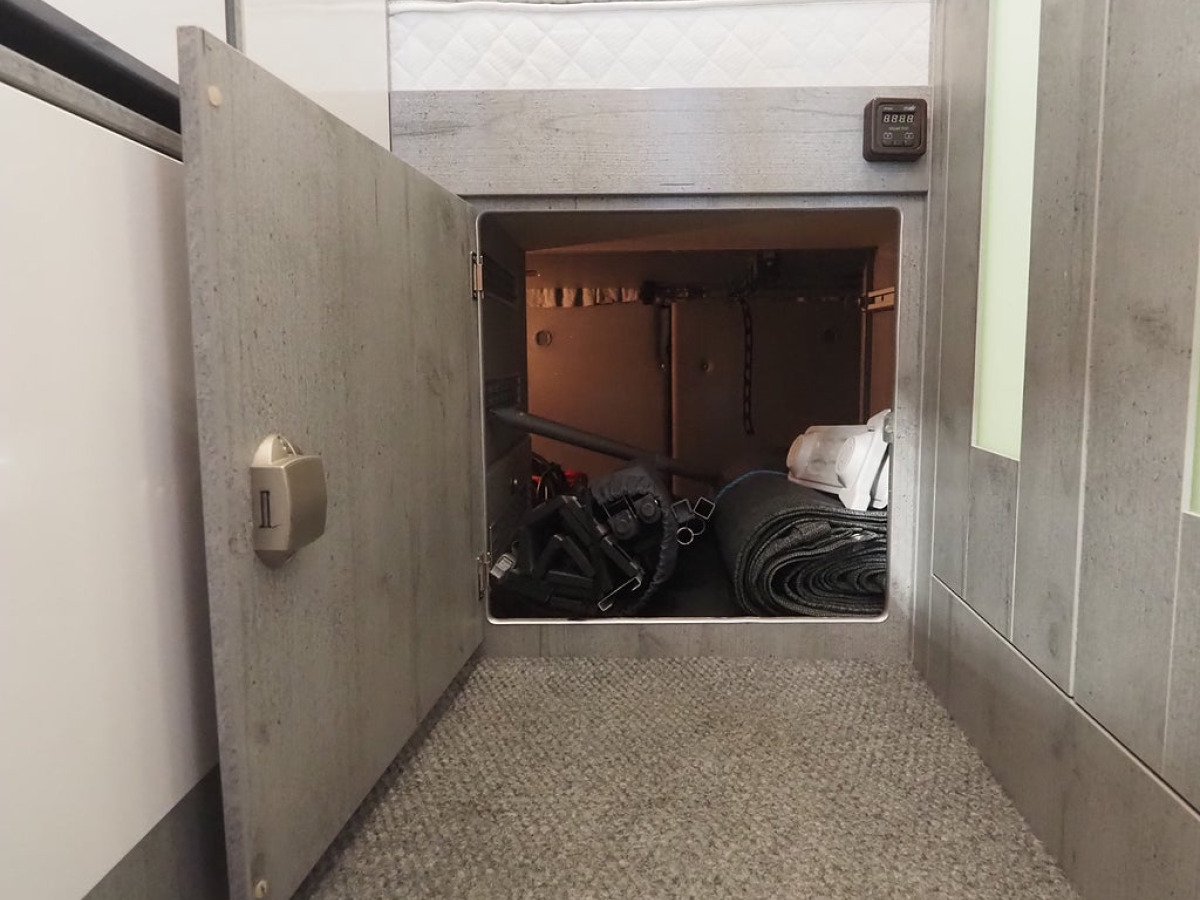 La Strada Avanti AUT I 150hk I Solcell I Taksäng I 4 bäddar I Dragkrok, bild 11 av 24