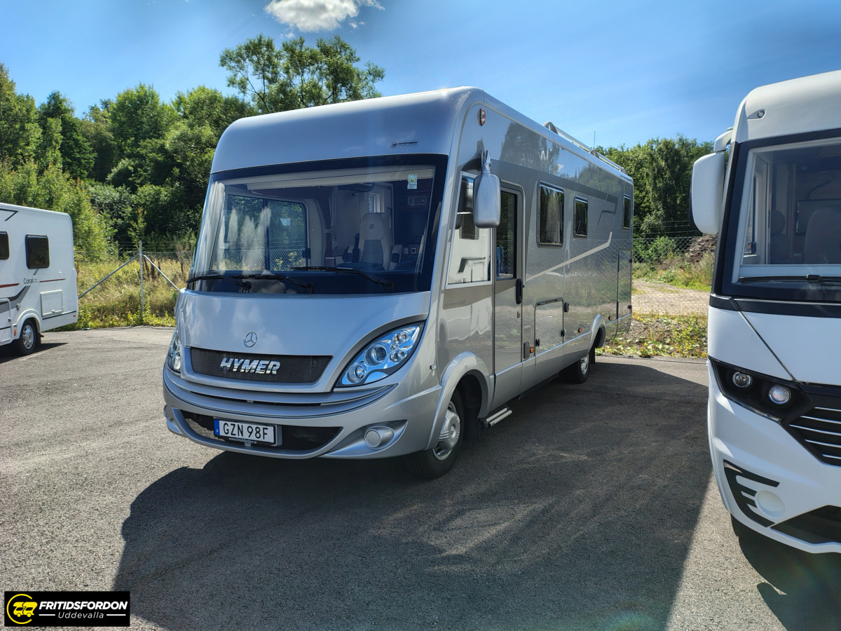 Hymer B 680 Hydraliska stödben Aut, bild 1 av 20