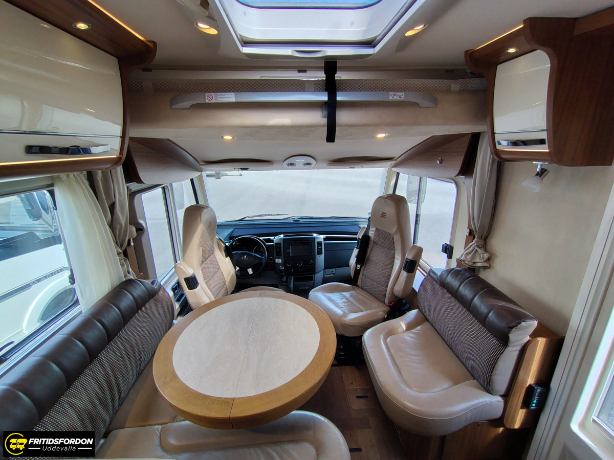 Hymer B 680 Hydraliska stödben Aut, bild 8 av 20