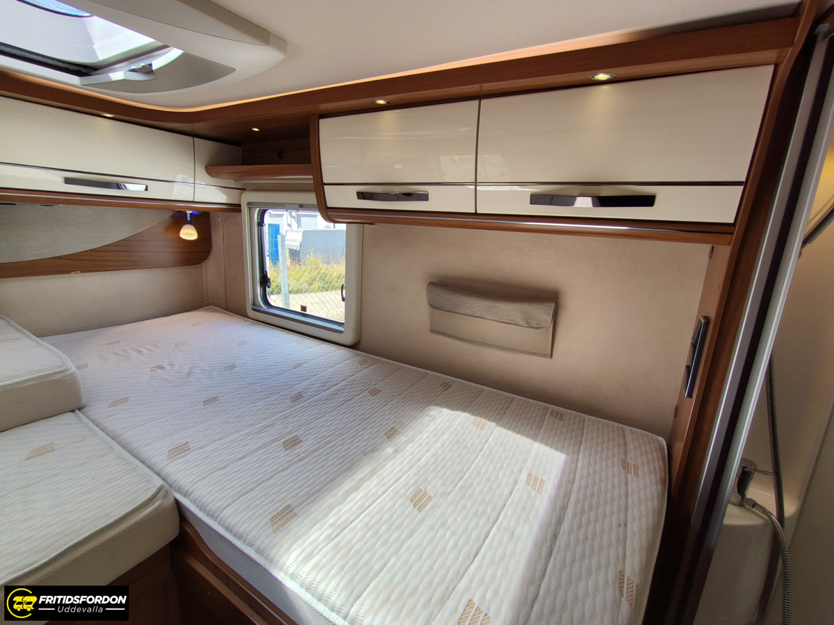 Hymer B 680 Hydraliska stödben Aut, bild 15 av 20