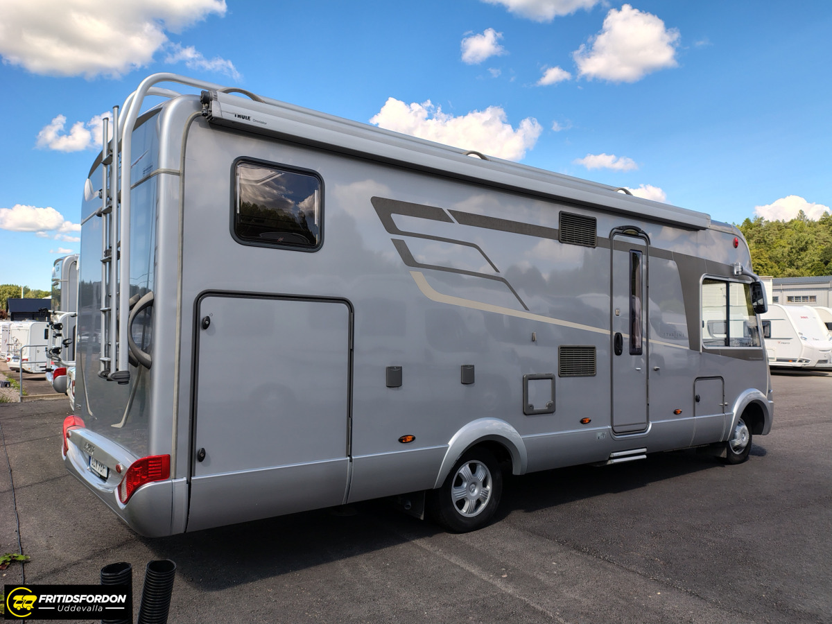 Hymer B 680 Hydraliska stödben Aut, bild 3 av 20