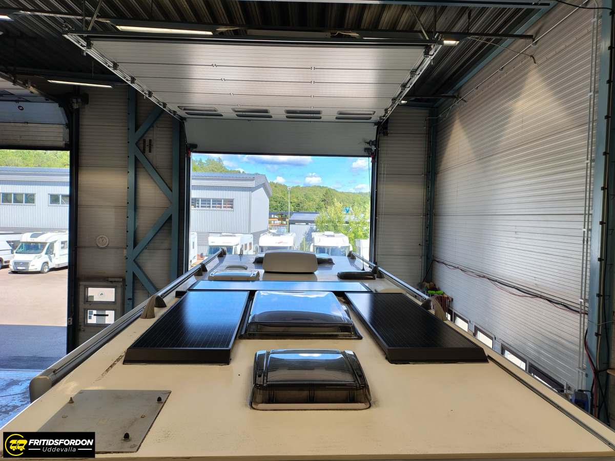 Hymer B 680 Hydraliska stödben Aut, bild 7 av 20