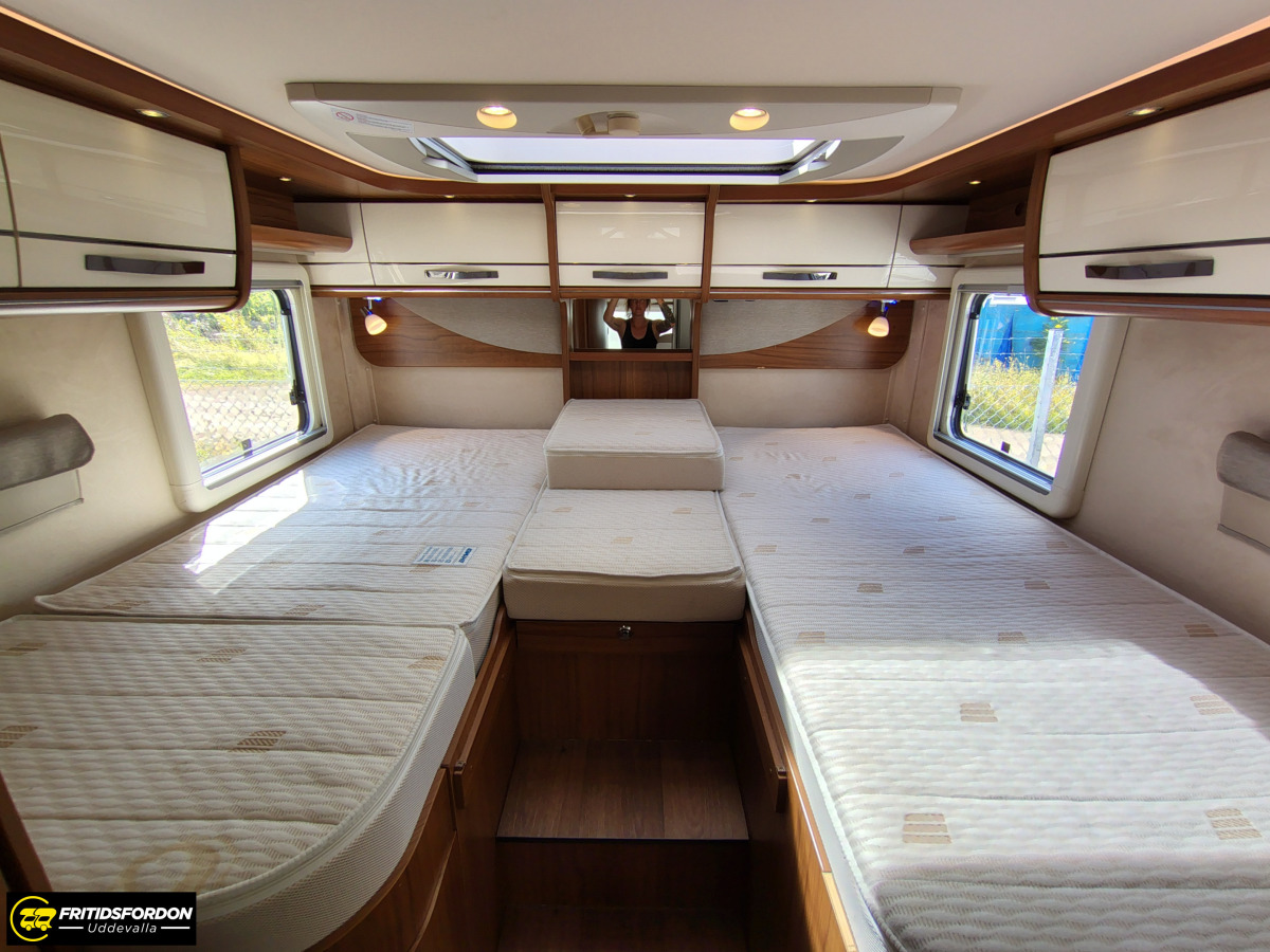 Hymer B 680 Hydraliska stödben Aut, bild 14 av 20