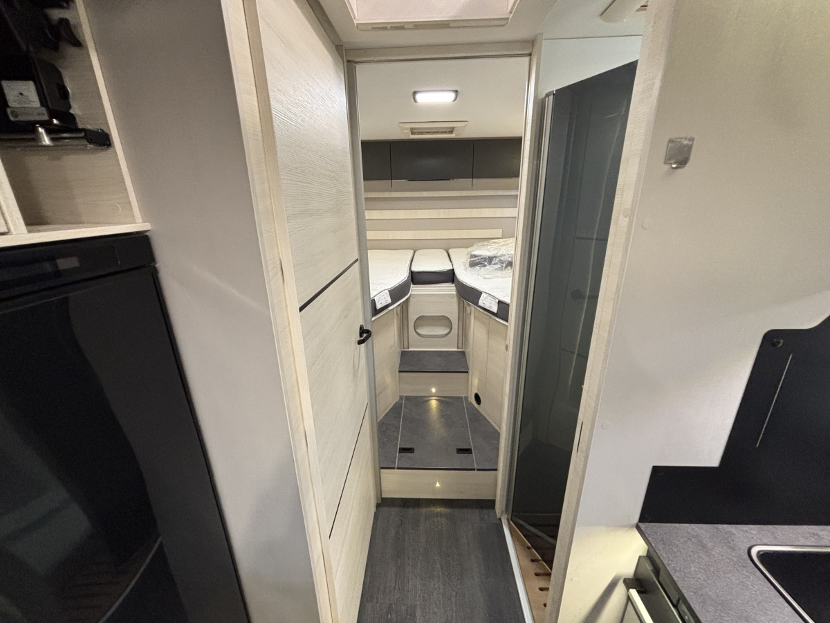 Chausson 777, bild 10 av 16