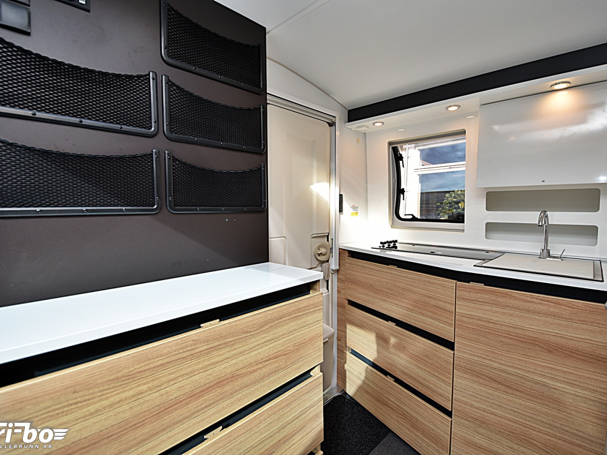 Adria 391 LH Action Sport, Långbäddar, bild 14 av 20