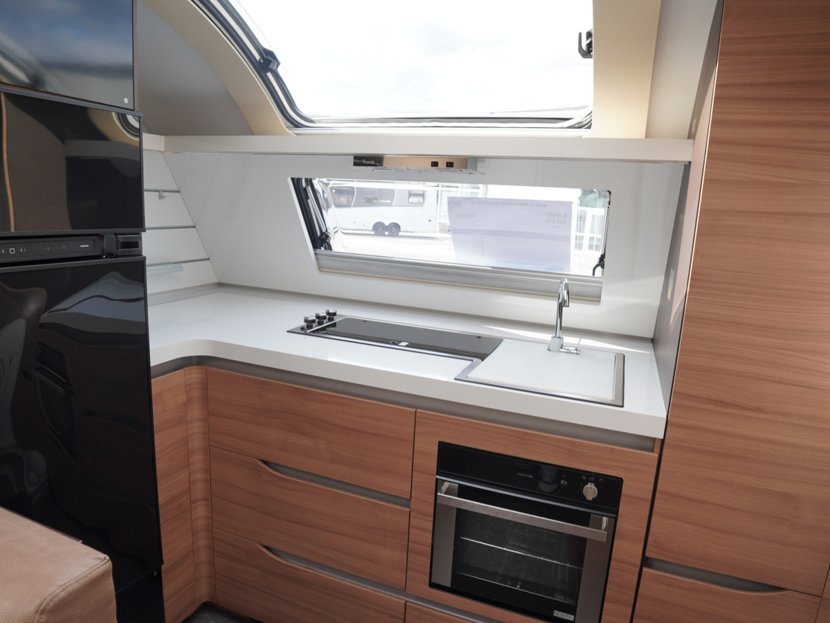 Adria ALPINA 663 HT Förtält AC, bild 4 av 18