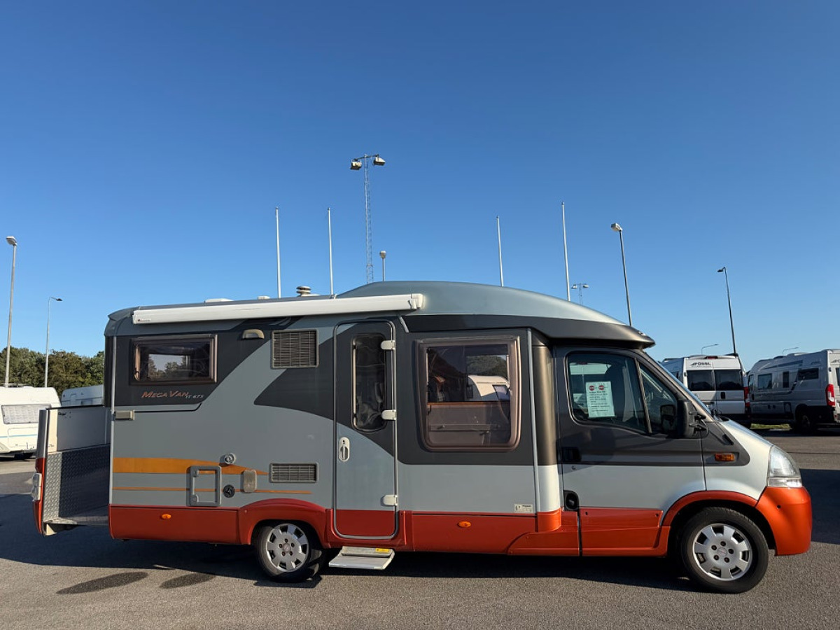 Bürstner Mega Van T675 4 sovplatser, bild 17 av 20