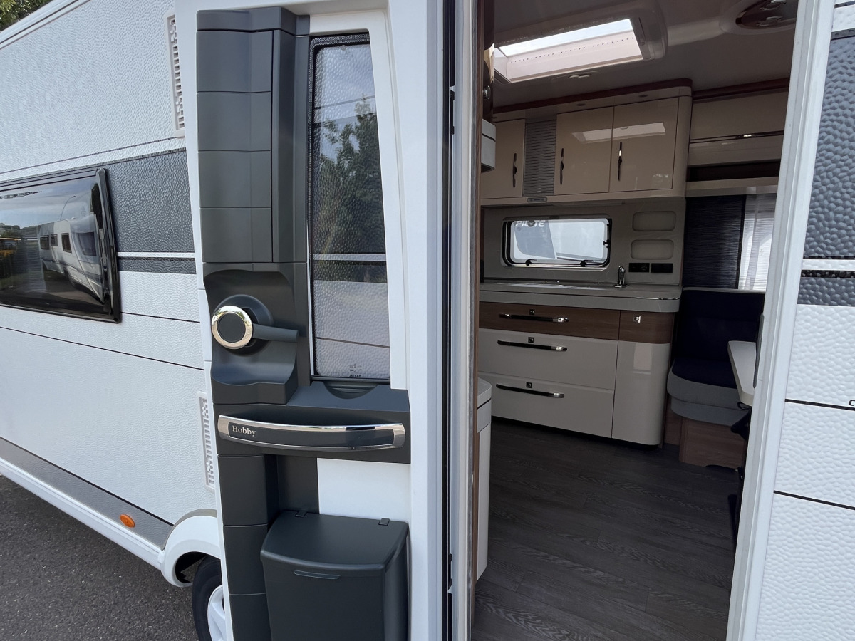 Hobby HOBBY 560 WFU EXCELLENT AC / ALDE / MOVER, bild 9 av 29