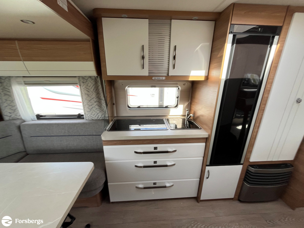 Hobby 515 UHK DE LUXE // PERFEKT FÖR FAMILJEN, bild 5 av 15