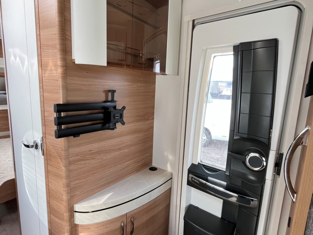 Hobby 515 UHK DE LUXE // PERFEKT FÖR FAMILJEN, bild 9 av 15