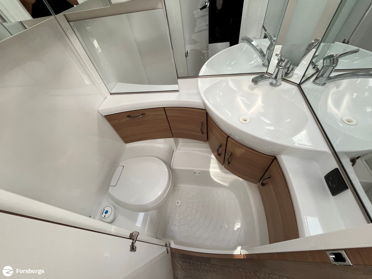 Hobby 515 UHK DE LUXE // PERFEKT FÖR FAMILJEN, bild 12 av 15