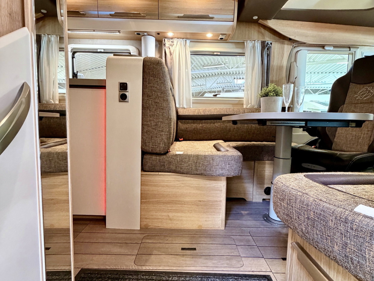 Knaus SKY I 700, bild 7 av 21