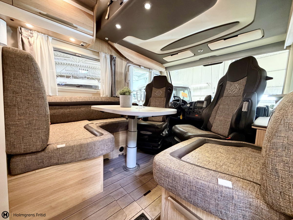 Knaus SKY I 700, bild 8 av 21