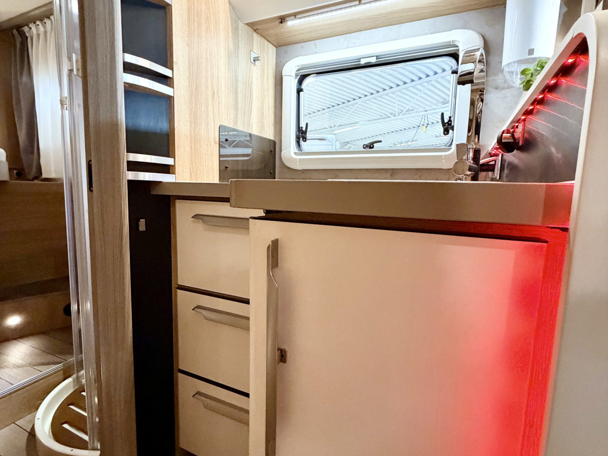Knaus SKY I 700, bild 10 av 21