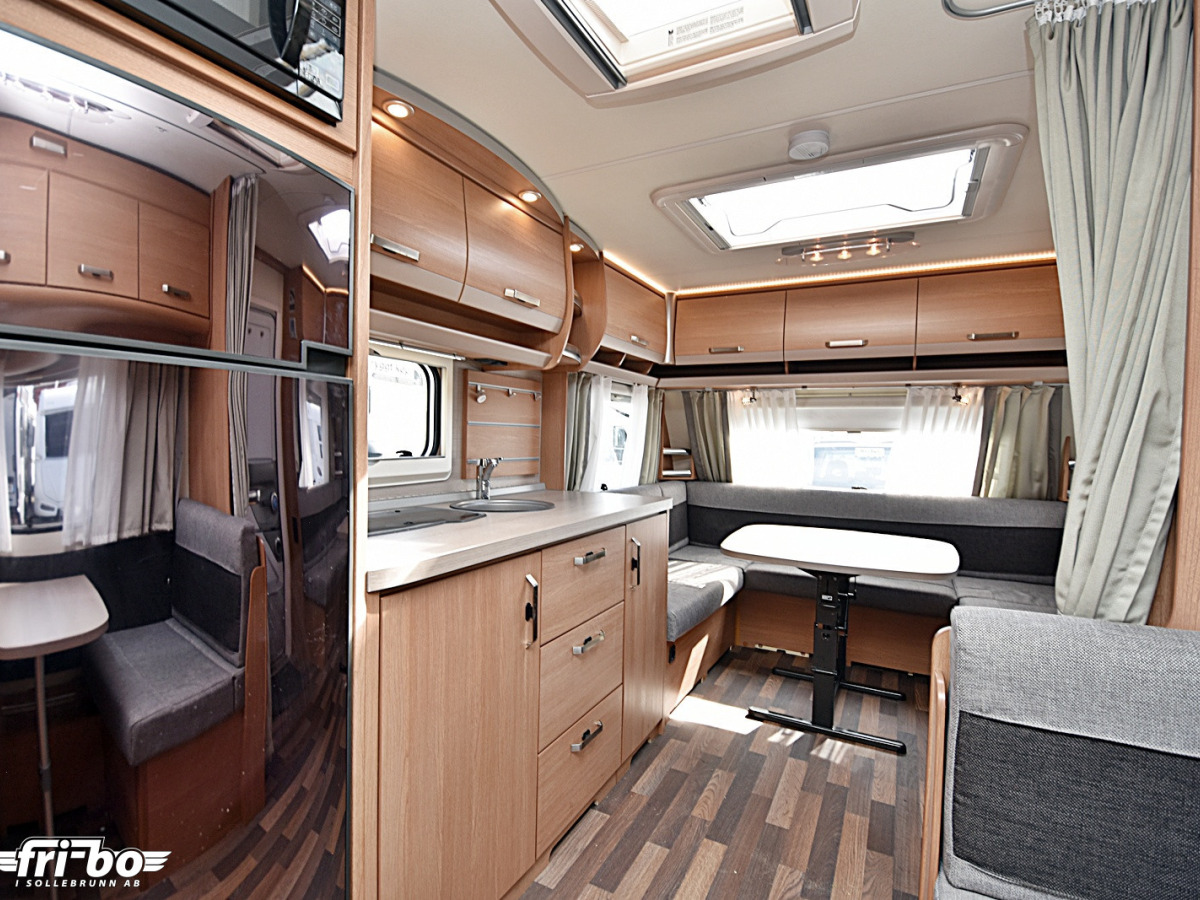 Knaus 650 UDF Sport, Barnkammare/Dubbelbädd, bild 19 av 27