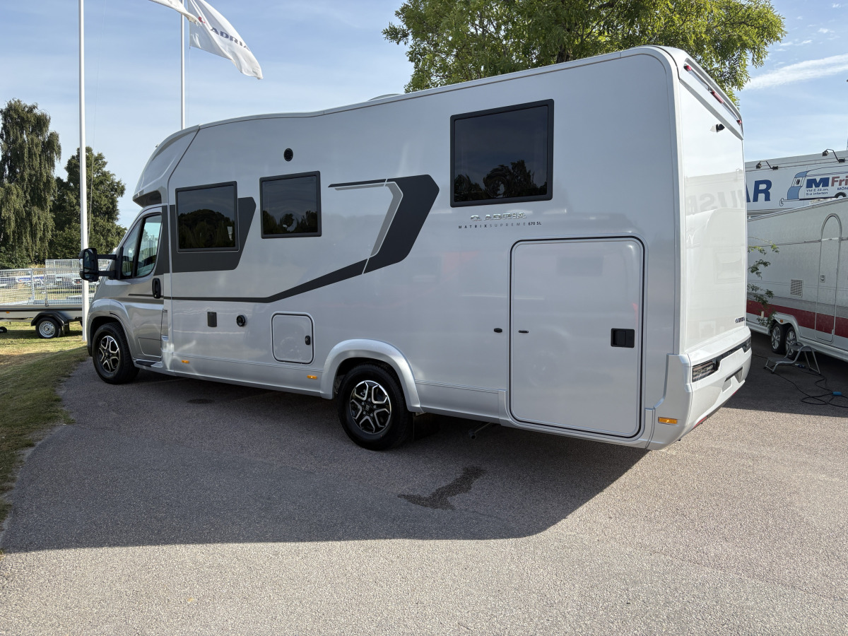 Adria MATRIX SUPREME 670 SL - Fiat MultiJet3 180HP (131 kW) HD 44H, bild 2 av 19