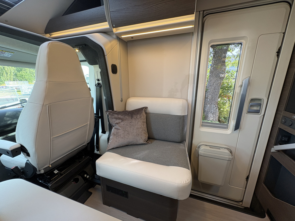 Adria MATRIX SUPREME 670 SL - Fiat MultiJet3 180HP (131 kW) HD 44H, bild 7 av 19