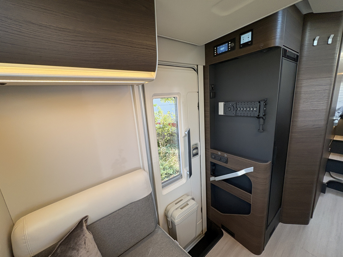 Adria MATRIX SUPREME 670 SL - Fiat MultiJet3 180HP (131 kW) HD 44H, bild 9 av 19