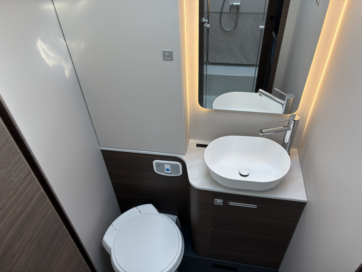 Adria MATRIX SUPREME 670 SL - Fiat MultiJet3 180HP (131 kW) HD 44H, bild 14 av 19