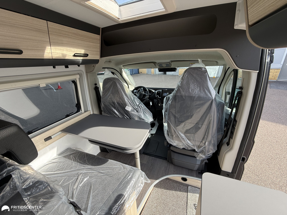 Sun Living V 65SL *Plåtis med Långbäddar*, bild 12 av 29