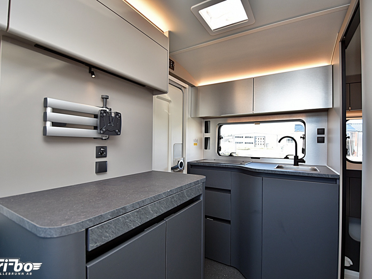 Adria 391 LH Action Sport, Långbäddar, bild 15 av 25