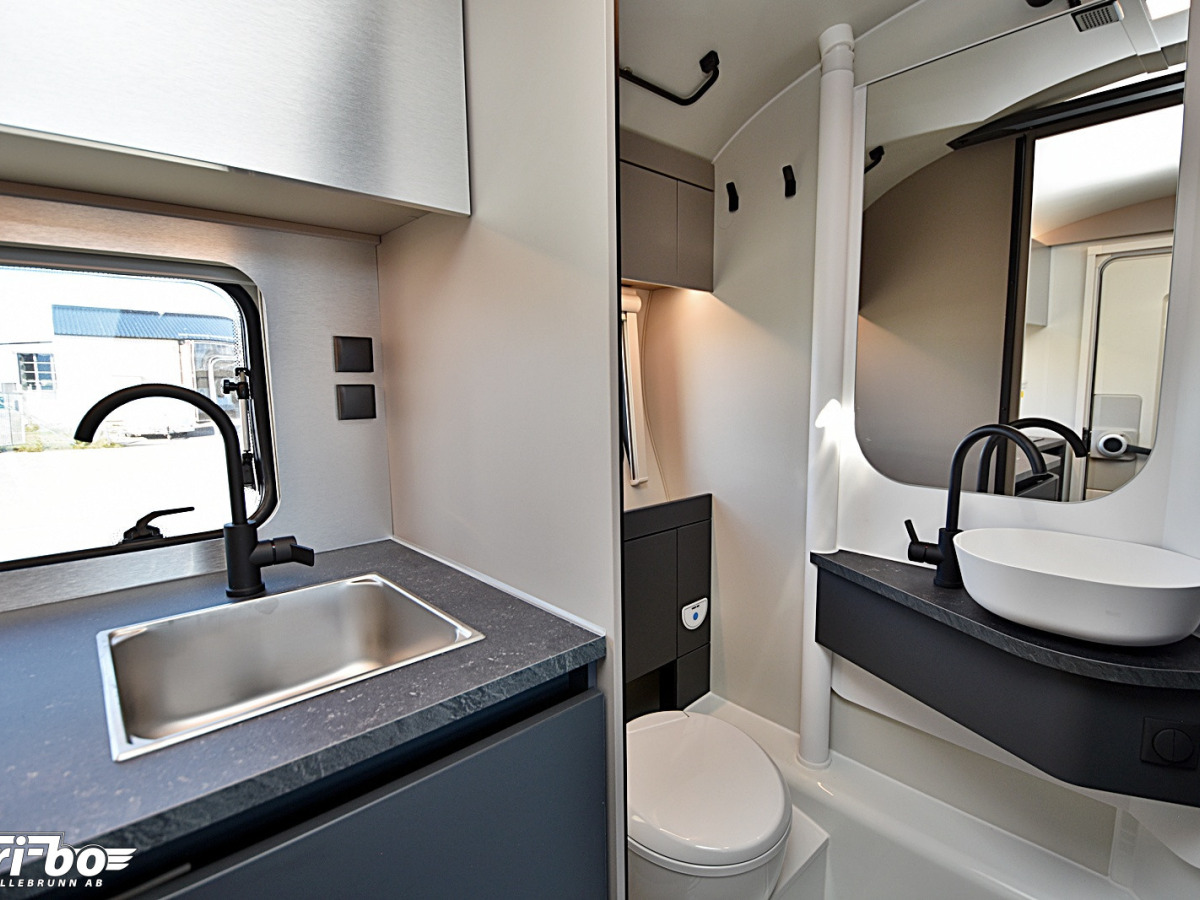 Adria 391 LH Action Sport, Långbäddar, bild 18 av 25