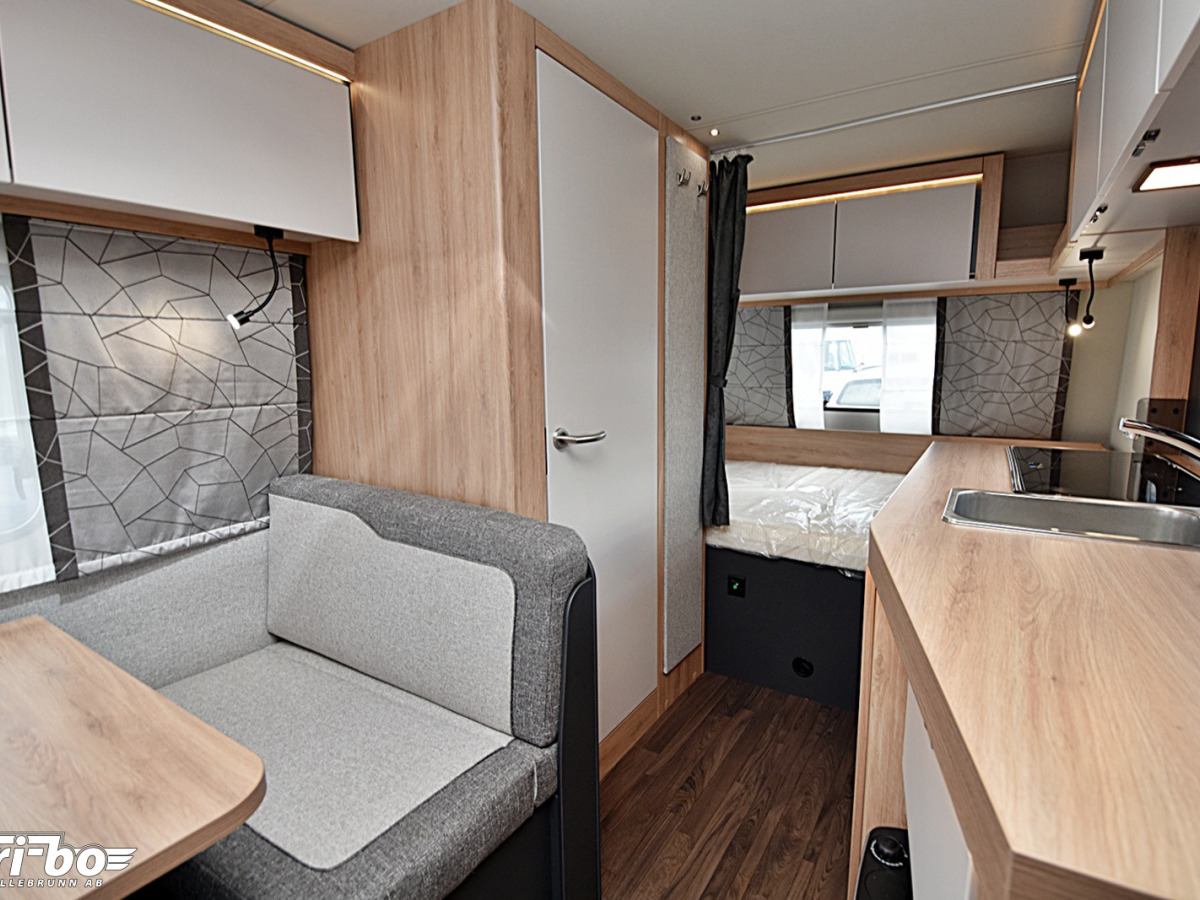 Knaus 420 QD Sport, Dubbelbädd, bild 5 av 23
