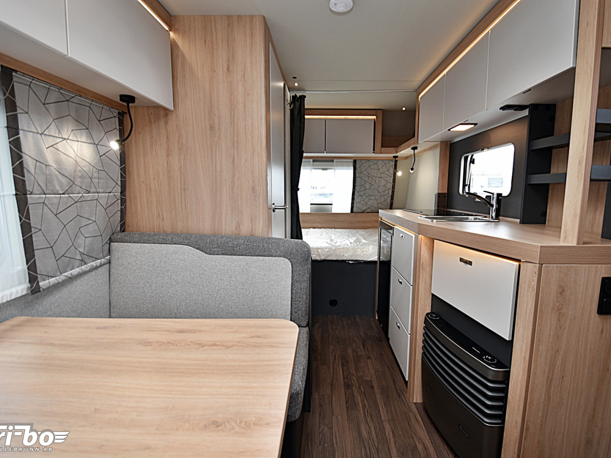 Knaus 420 QD Sport, Dubbelbädd, bild 6 av 23