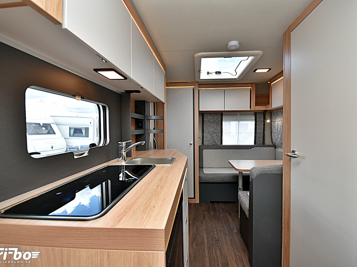 Knaus 420 QD Sport, Dubbelbädd, bild 14 av 23