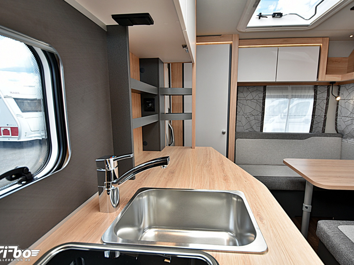Knaus 420 QD Sport, Dubbelbädd, bild 15 av 23