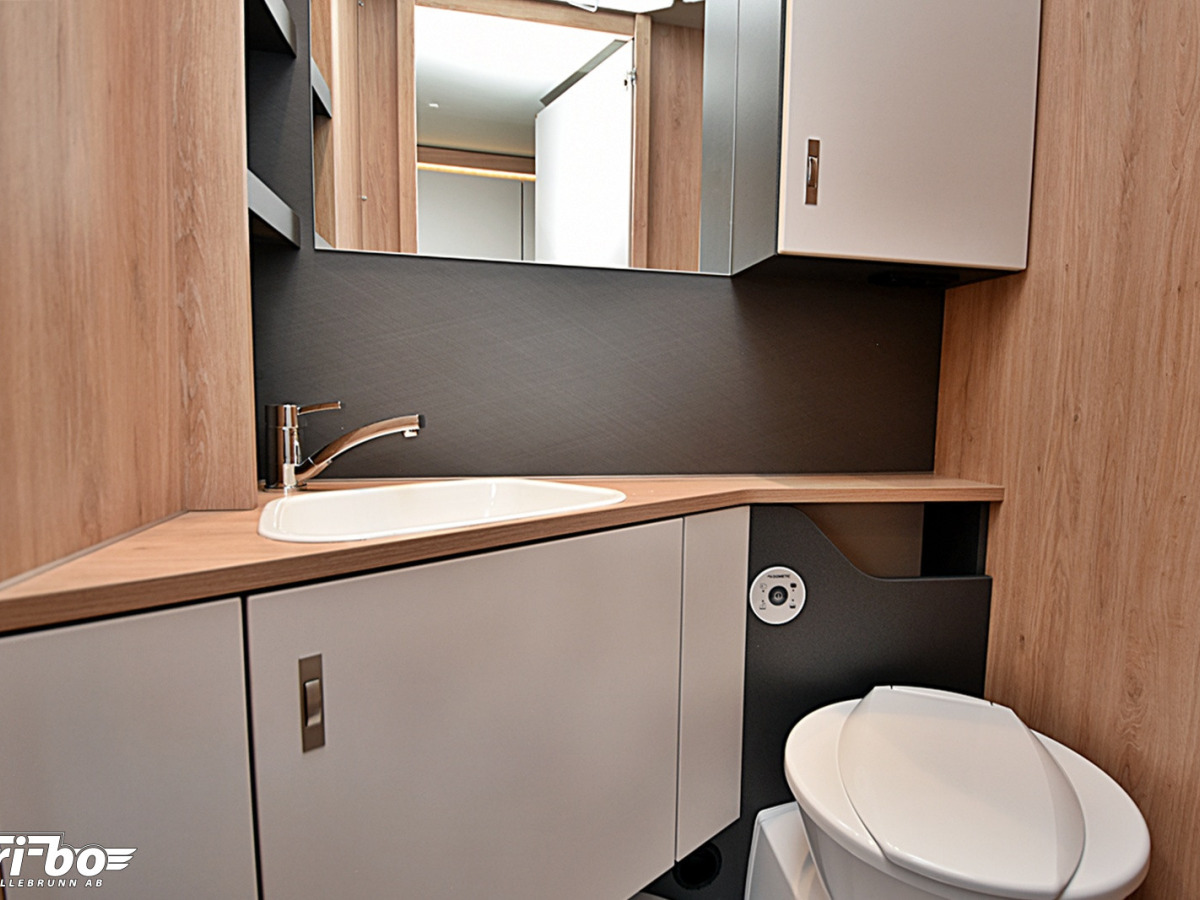 Knaus 420 QD Sport, Dubbelbädd, bild 19 av 23