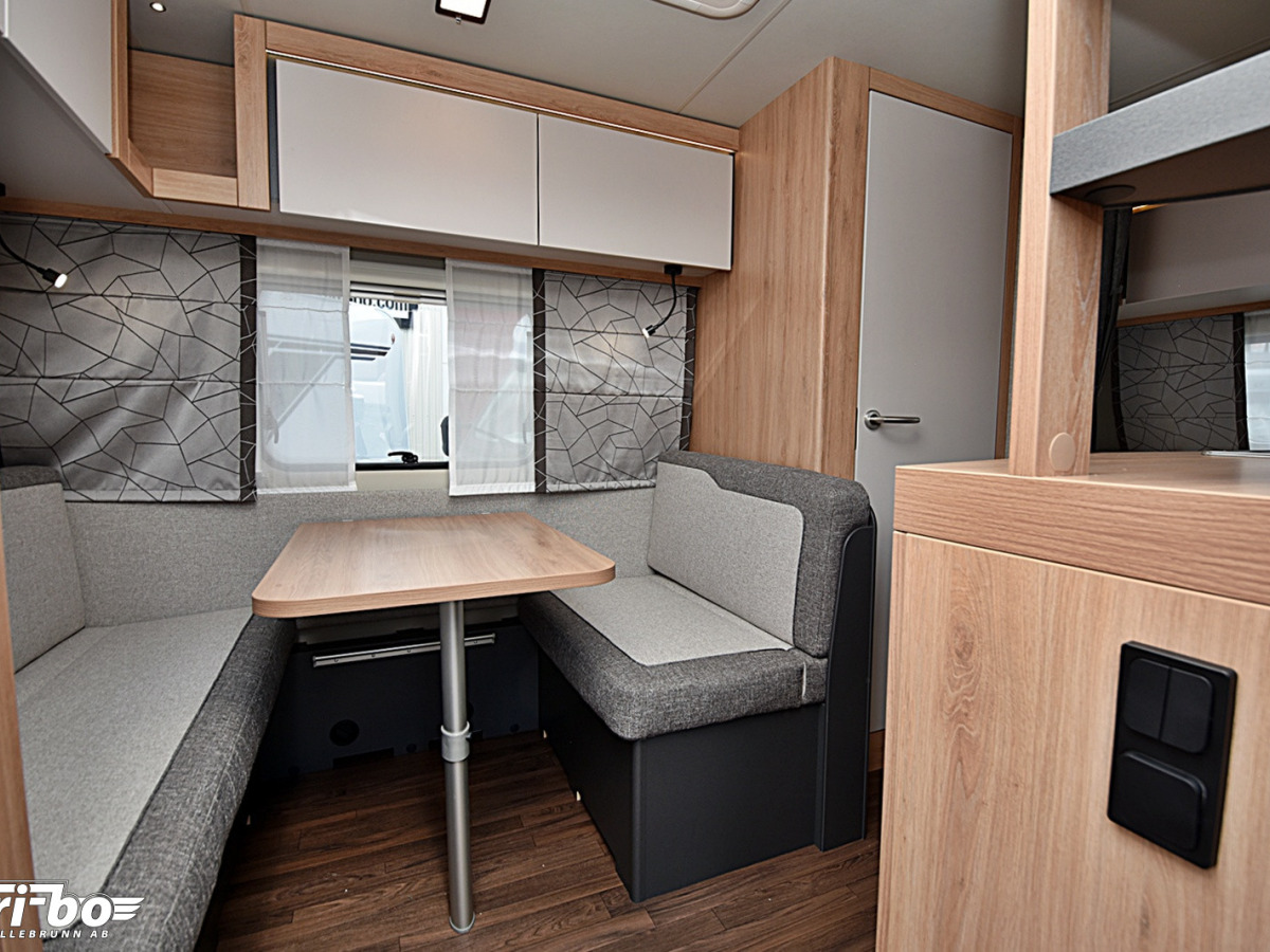 Knaus 420 QD Sport, Dubbelbädd, bild 4 av 23