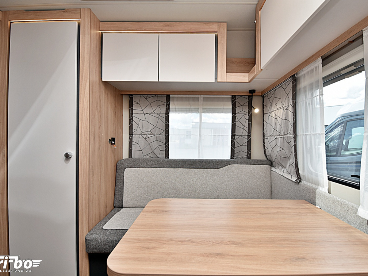 Knaus 420 QD Sport, Dubbelbädd, bild 17 av 23