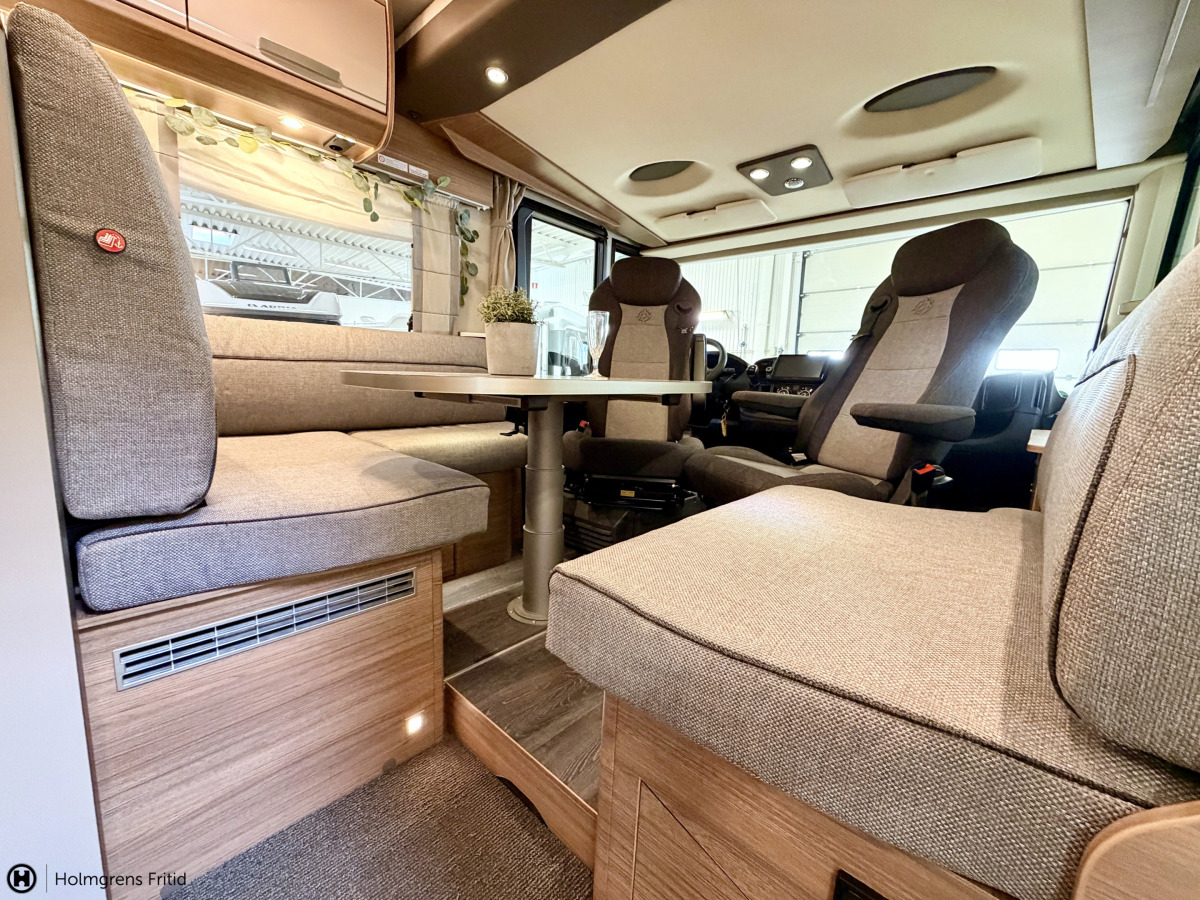 Knaus LiVE I 700 MEG ALDE AC, bild 8 av 21