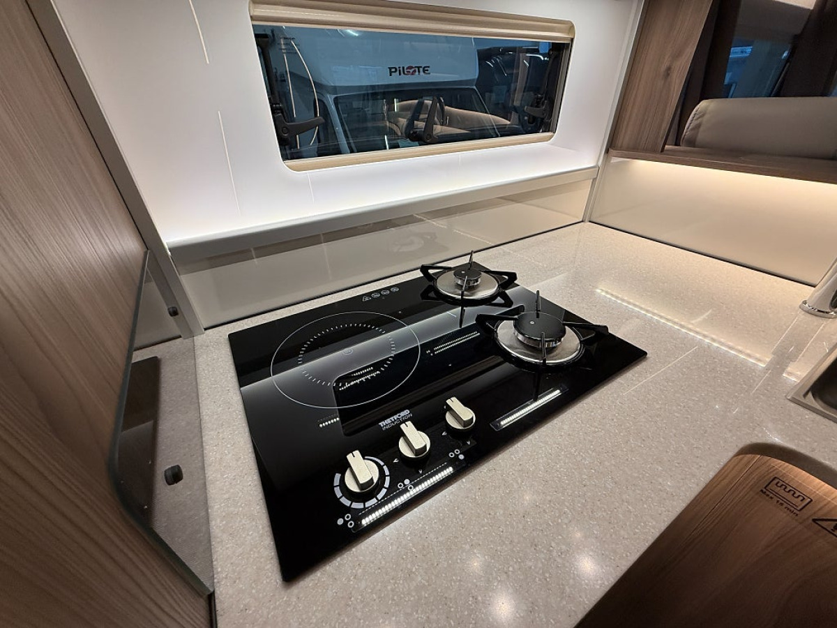 Kabe Imperial 790 LQB *Hydruliska stödben*Förbränningstoa, bild 16 av 23