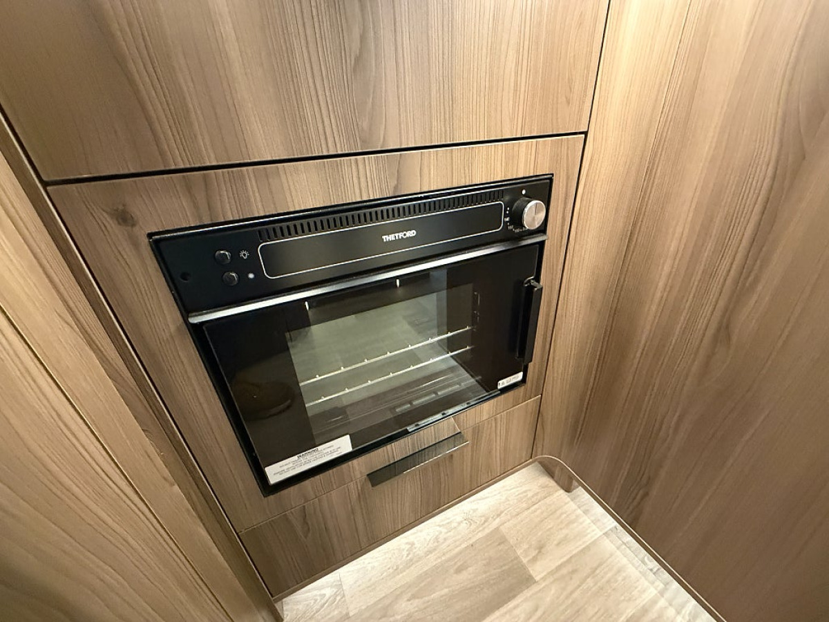 Kabe Imperial 790 LQB *Hydruliska stödben*Förbränningstoa, bild 17 av 23